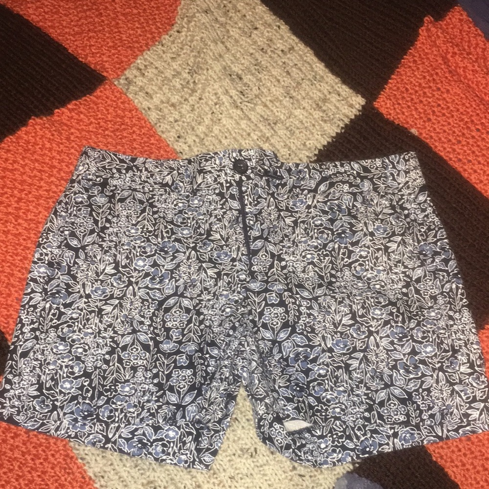 NEW BANANA REPUBLIC SHORTS